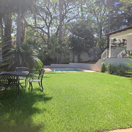 8 On Acacia Guesthouse Bedfordview Luaran gambar