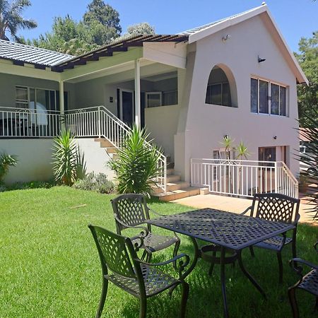 8 On Acacia Guesthouse Bedfordview Luaran gambar