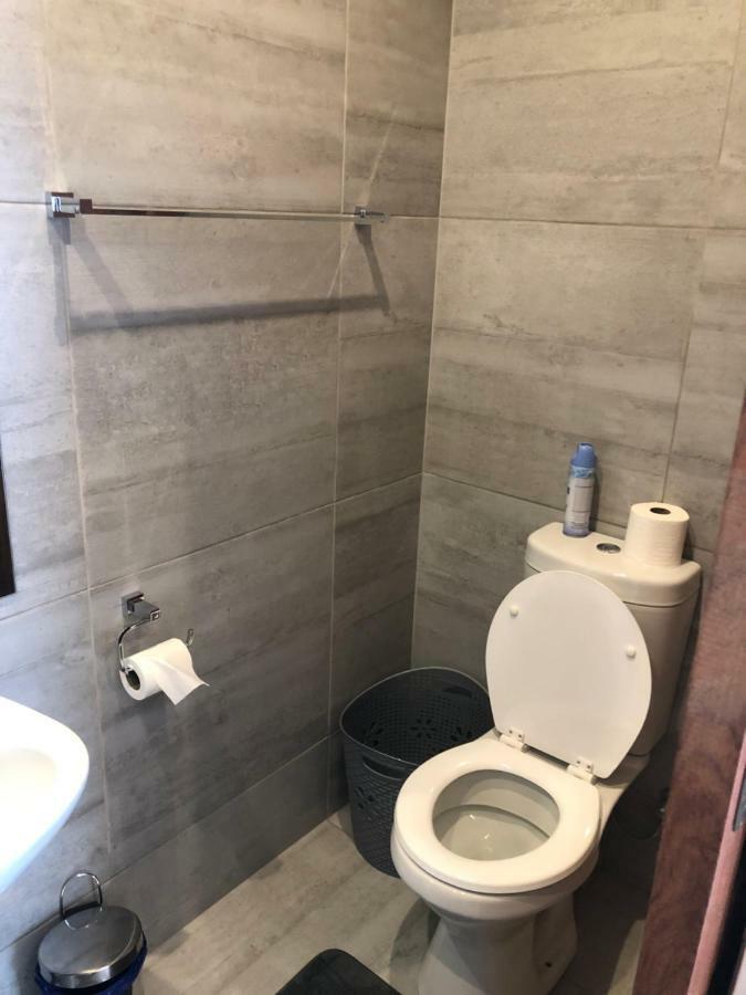 8 On Acacia Guesthouse Bedfordview Luaran gambar